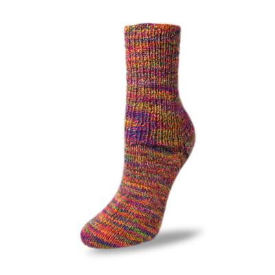Laines_hygge_REL2076-1691-sock_w
