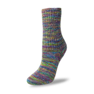 Laines_hygge_REL2076-1692-sock_w