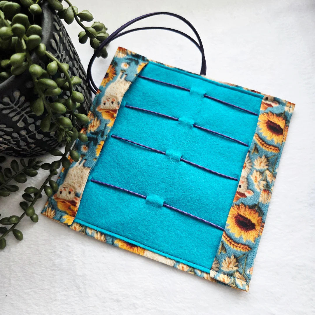 LA Pochette à marqueurs Originale Tournesol le mouton par Créations Arte Brunelle – Image 2